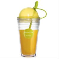 Plastic Squeezer Cup with Straw Cap